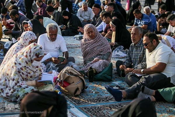 مراسم دعای عرفه در حرم مطهر رضوی