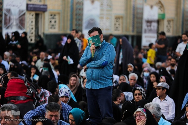 مراسم دعای عرفه در حرم مطهر رضوی