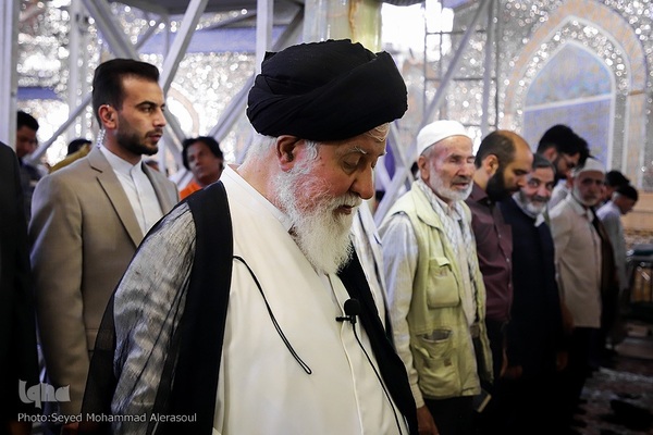 اقامه نماز عید قربان در حرم مطهر رضوی