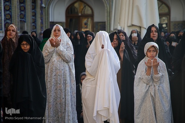 اقامه نماز عید قربان در حرم مطهر رضوی