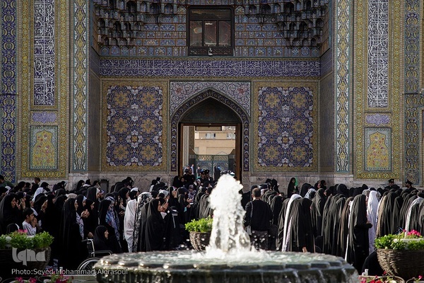 اقامه نماز عید قربان در حرم مطهر رضوی