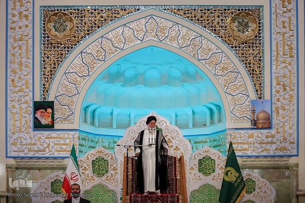 اقامه نماز عید قربان در حرم مطهر رضوی