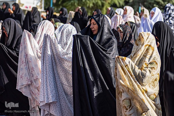 نماز عید قربان در امام‌زاده طاهر کرج