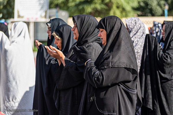 نماز عید قربان در امام‌زاده طاهر کرج