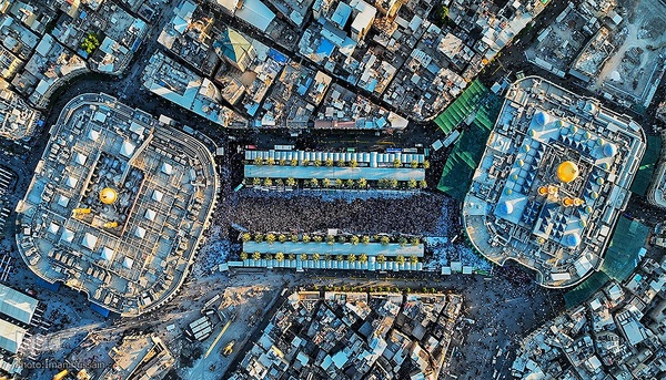 مراسم نماز عید قربان در جوار حرم امام حسین و برادرش عباس (ع)