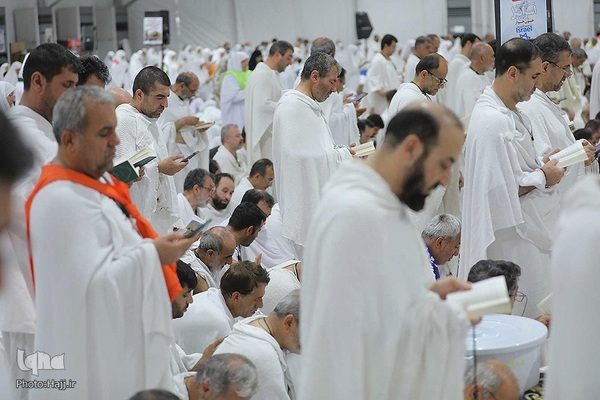 دعای عرفه در صحرای عرفات