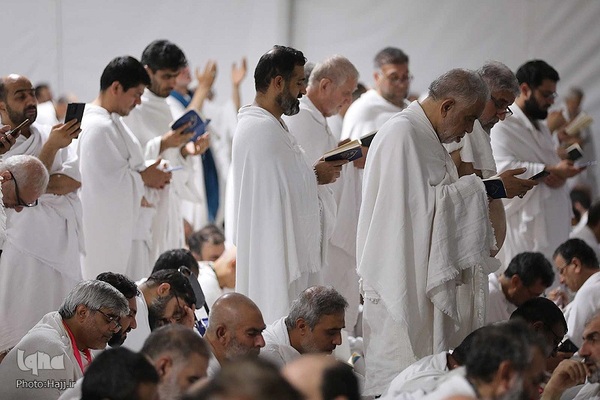 دعای عرفه در صحرای عرفات