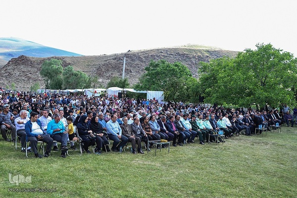 جشنواره برداشت گل محمدی عنصرود