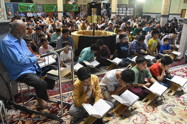 محفل انس با قرآن کریم در مهدیه اعظم سمنان
