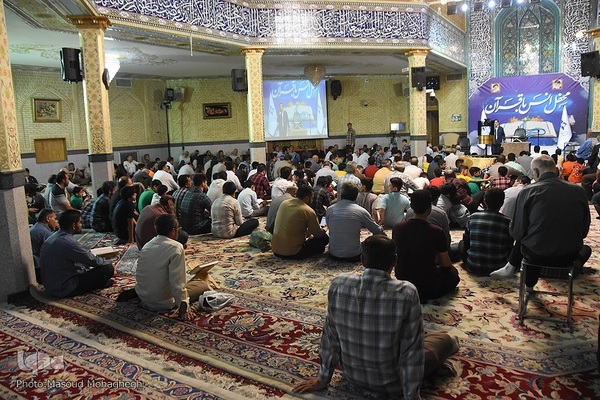 محفل انس با قرآن کریم در مهدیه اعظم سمنان