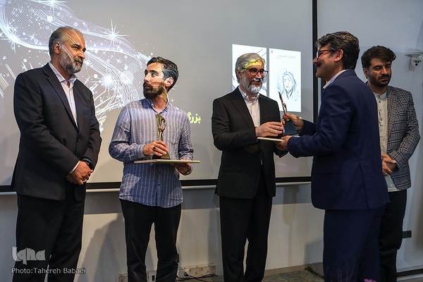 اختتامیه بیست و یکمین دوره جایزه قلم زرین