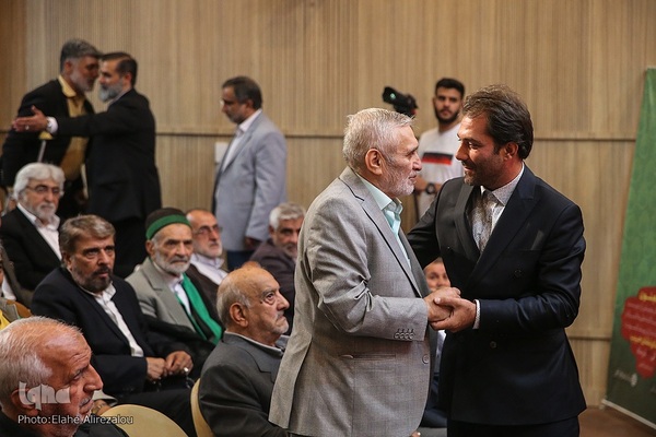 رونمایی از نشان حبیب ویژه پیرغلامان اهل بیت (ع)