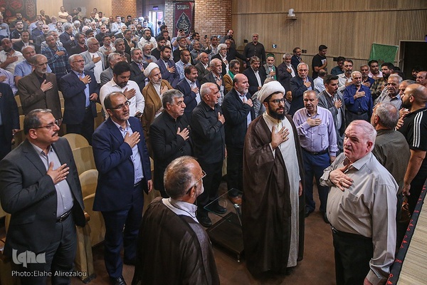 رونمایی از نشان حبیب ویژه پیرغلامان اهل بیت (ع)