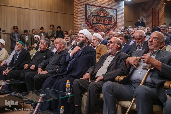 رونمایی از نشان حبیب ویژه پیرغلامان اهل بیت (ع)