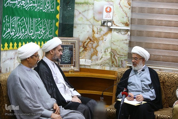 دیدار متولی شرعی حرم حسینی با داوران و متسابقان جایزه کربلا