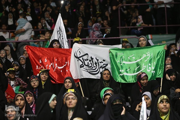 تجمع ۱۲ هزار نفری دختران انقلاب در حمایت از حجاب