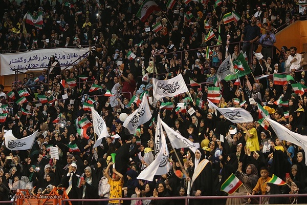 تجمع ۱۲ هزار نفری دختران انقلاب در حمایت از حجاب