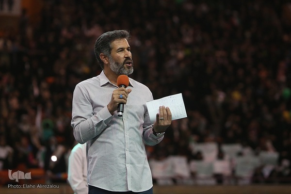 تجمع ۱۲ هزار نفری دختران انقلاب در حمایت از حجاب