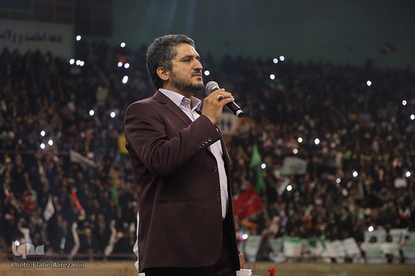 تجمع ۱۲ هزار نفری دختران انقلاب در حمایت از حجاب