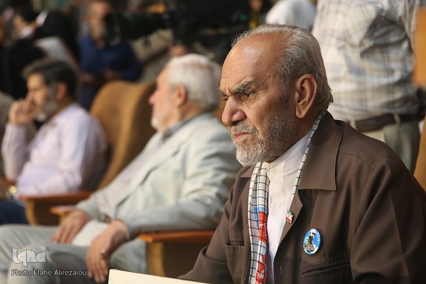 تجمع ۱۲ هزار نفری دختران انقلاب در حمایت از حجاب