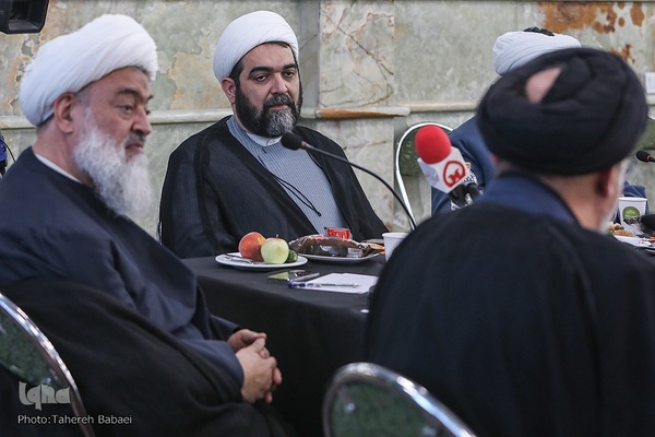 نشست صمیمی سید مهدی خاموشی