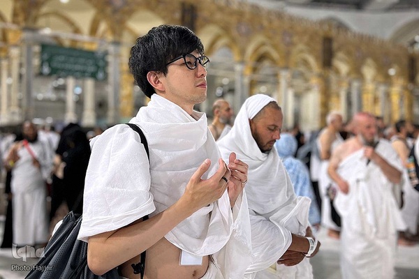 نیایش زائران در مسجدالحرام