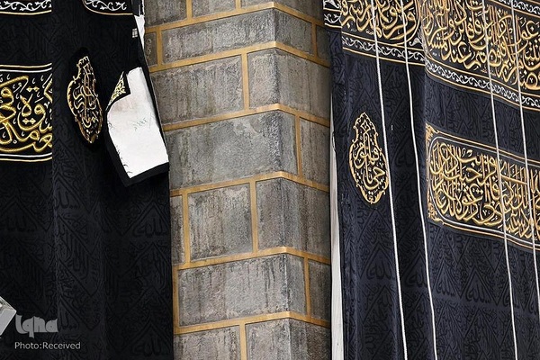 تعویض پرده خانه کعبه