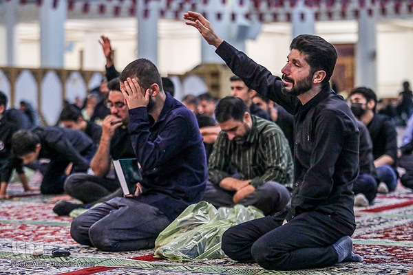 عزاداری شب دوم در حرم شاهچراغ (ع)