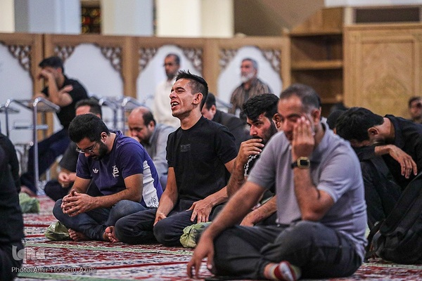 عزاداری شب دوم در حرم شاهچراغ (ع)