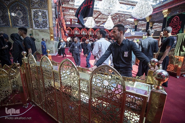 حرکت دسته‌های عزاداری به سمت حرم حضرت عباس(ع)