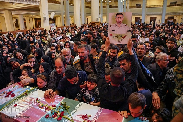 وداع با شهید «مهدی الله‌‌پور» در حرم شاهچراغ(ع)‎