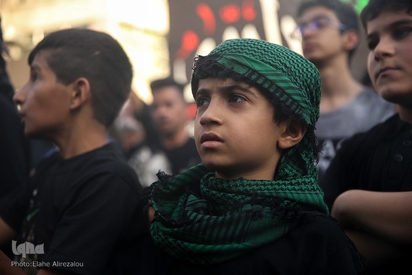 تجمع هیئات عزاداری و آیین نخل گردانی عصر تاسوعا