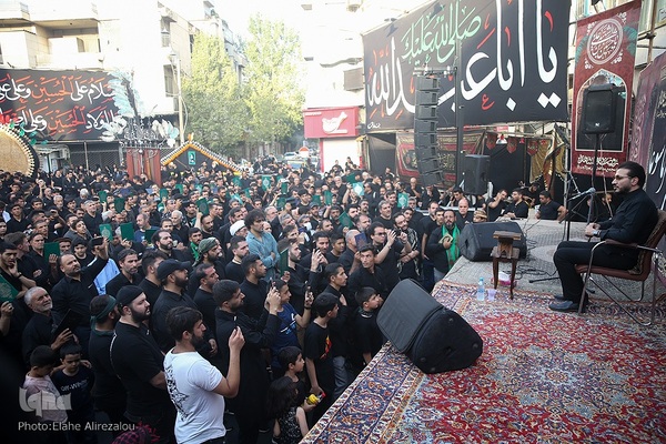 تجمع هیئات عزاداری و آیین نخل گردانی عصر تاسوعا