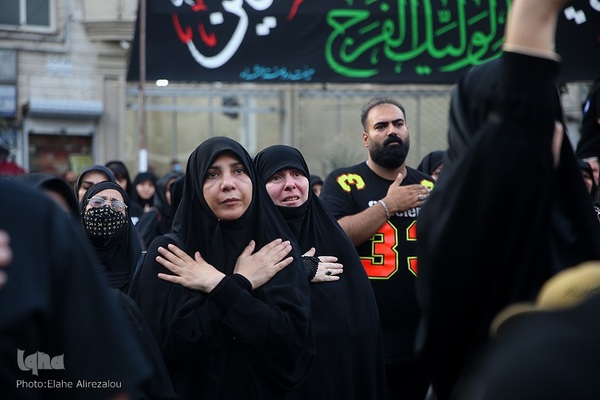 تجمع هیئات عزاداری و آیین نخل گردانی عصر تاسوعا