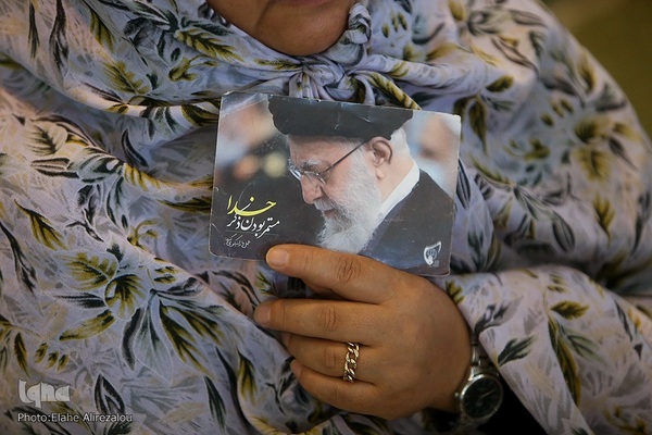 اقامه نماز جمعه در مصلای امام خمینی(ره)