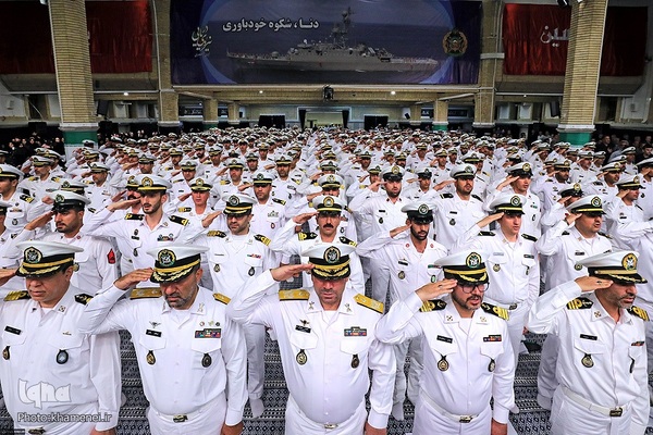 دیدار کارکنان و خانواده‌های ناوگروه ۸۶ ارتش جمهوری اسلامی ایران