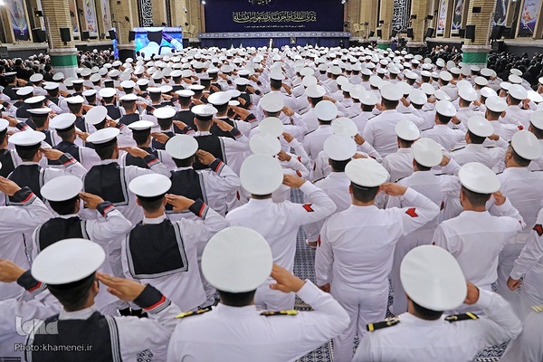 دیدار کارکنان و خانواده‌های ناوگروه ۸۶ ارتش جمهوری اسلامی ایران