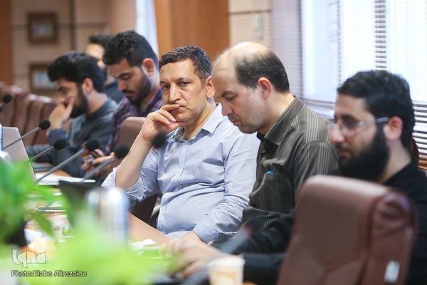 نشست‌های اندیشه‌ورزی قرآن و حکمرانی با محوریت عفاف و حجاب در سازمان دارالقرآن برگزار شد