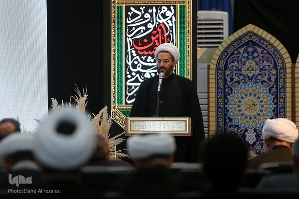 دومین همایش قدم‌های آسمانی