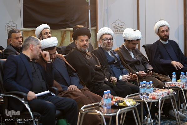 دومین همایش قدم‌های آسمانی