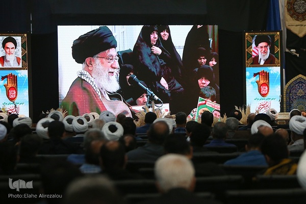 دومین همایش قدم‌های آسمانی