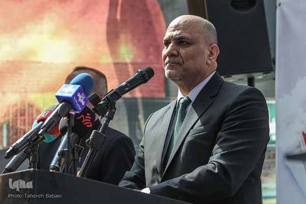 آیین اهتزاز پنج پرچم حرمین عتبات عالیات در برج میلاد تهران