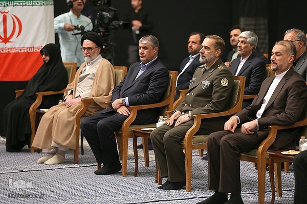 دیدار رئیس‌جمهور و هیئت دولت با رهبر معظم انقلاب اسلامی