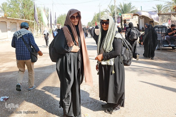 پیاده روی خانوادگی