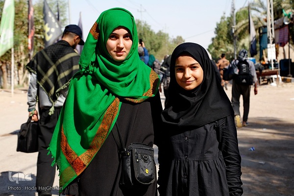 پیاده روی خانوادگی