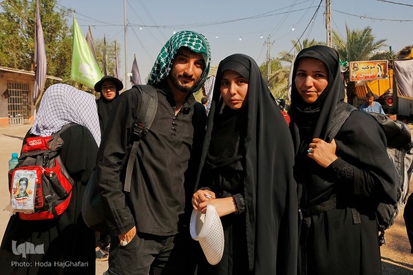 پیاده روی خانوادگی