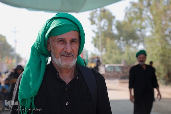 خادمان اربعین