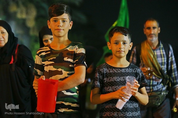 خادمان اربعین