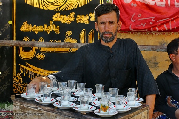 خادمان اربعین