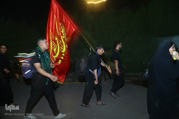 پیاده‌روی زائران اربعین از مسیر طریق الحسین(ع)